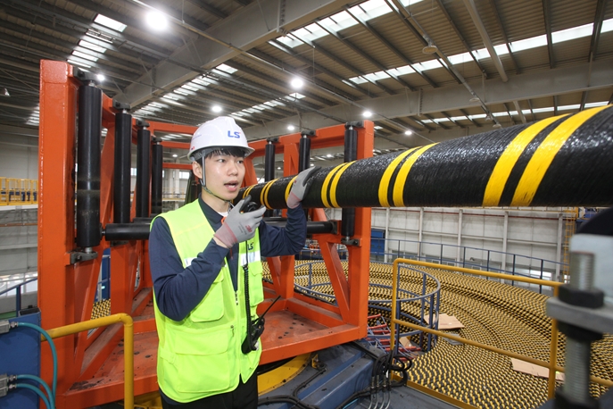 LS전선, 전선의 본고장 유럽에서 1천342억 원 규모 해저 케이블 수주 - 산업종합저널 전기