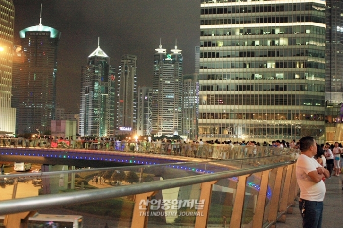 중국 야간경제, 낮보다는 저녁에 지갑 열어 - 산업종합저널 동향