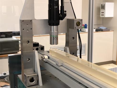 [TECH] 레이저 간섭계로 리니어 스케일 캘리브레이션 오차 검증 - 산업종합저널 전자