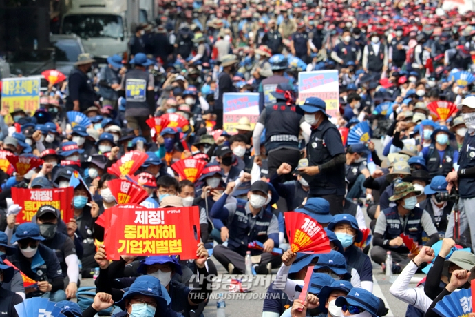 [포토뉴스] 민주노총 ‘국회는 중대재해기업처벌법 즉각 제정하라’ - 산업종합저널 정책