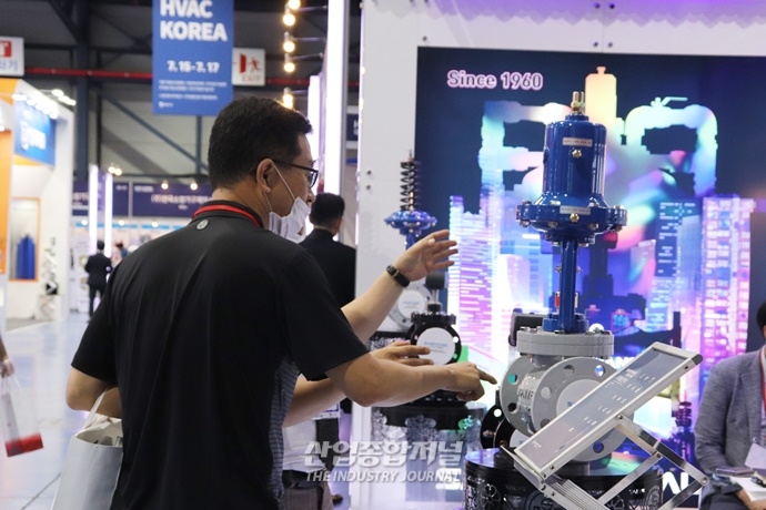 [산업View] 코로나19 속, 기계설비 산업의 역할은? - 산업종합저널 전시회