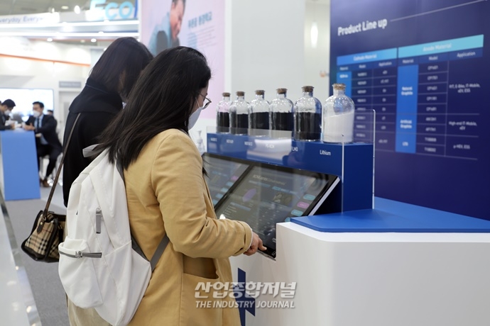 [포토뉴스] 코로나19 속 ‘인터배터리 2020’ 개최…배터리 산업 관심 ↑ - 산업종합저널 전시회