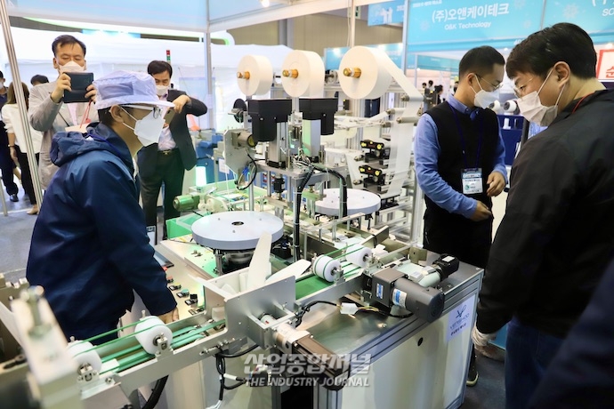 [포토뉴스] 전 세계 우수성 알린 K-방역 제품 및 기술 - 산업종합저널 전시회