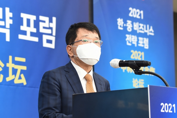 4차산업혁명 기술 기반 디지털 전환 가속화 전망 - 산업종합저널 동향