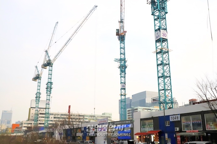 [포토뉴스] “코로나19 사태 불구 강행중인 청계천-을지로 재개발 멈춰야” - 산업종합저널 동향