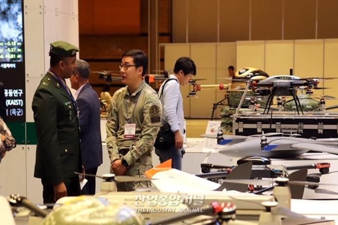 [포토뉴스] 2019 무인이동체 산업엑스포, 국내 무인이동체 산업 활성화 ‘노력’ - 산업종합저널 전시회