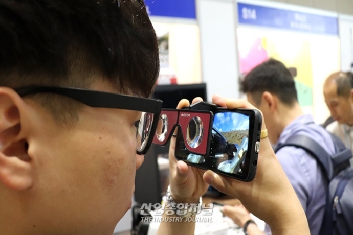 [포토뉴스] 스마트 디바이스 쇼 2019, 무선 기술 적용된 IT 제품 ‘대세’ - 산업종합저널 전시회