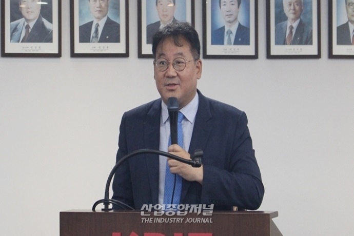 제조현장 인력난, 산업기능요원이 해법 - 산업종합저널 동향