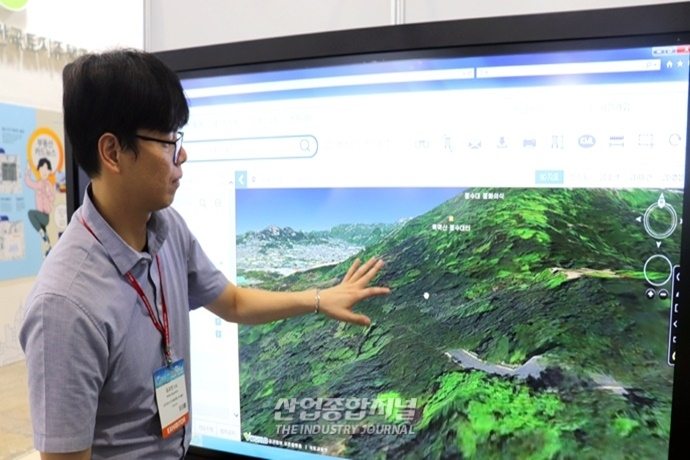 “국내 공간정보 산업 발전 위해 대기업 투자 낮추고 스타트업 키워야” - 산업종합저널 전시회