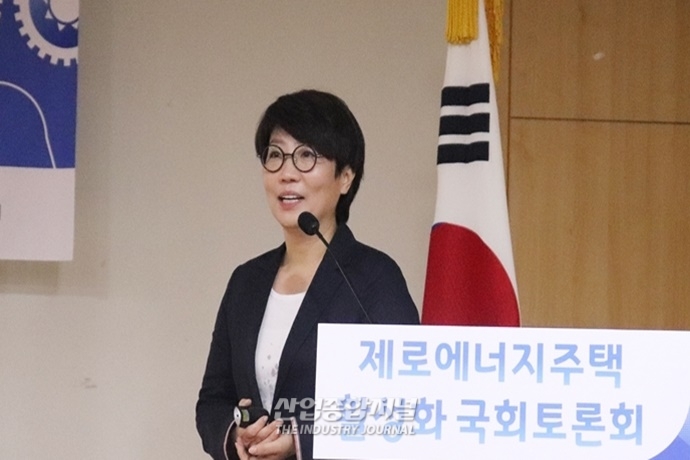 제로에너지 주택, 에너지 자립으로 화석연료 ‘제로화’ 꿈꾼다 - 산업종합저널 동향