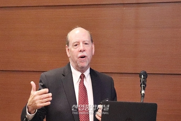 엣지(Edge) 플랫폼, 자동화 넘어 자율 시스템으로의 진화 - 산업종합저널 동향