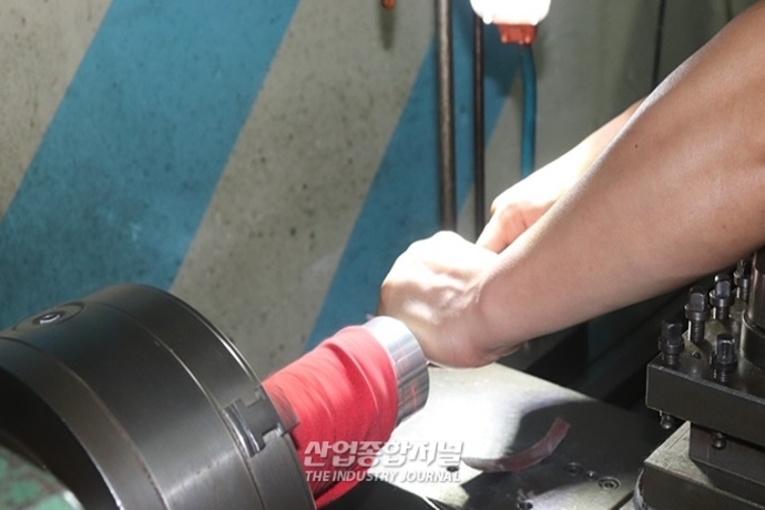 대·내외적 경제 한파 속 소공인들, 자구책 마련 - 산업종합저널 동향