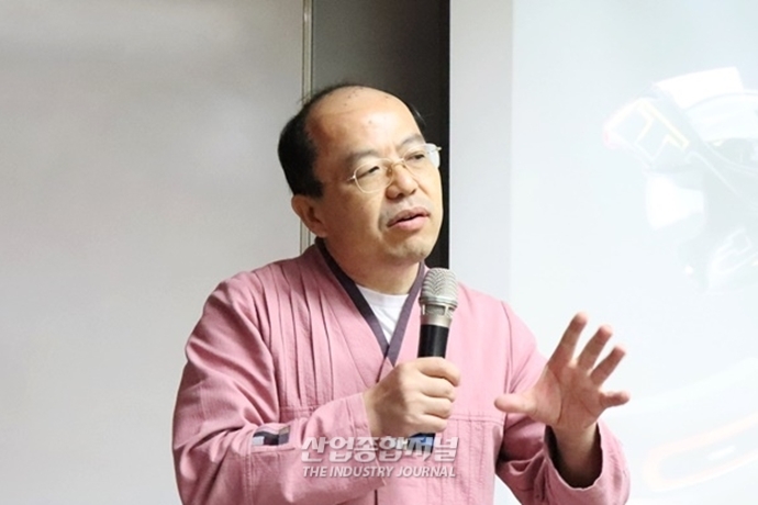 인공지능이 지배하는 시대, 미래형 인재 ‘블랙칼라’가 뜬다…핵심은 ‘창의성’ - 산업종합저널 동향