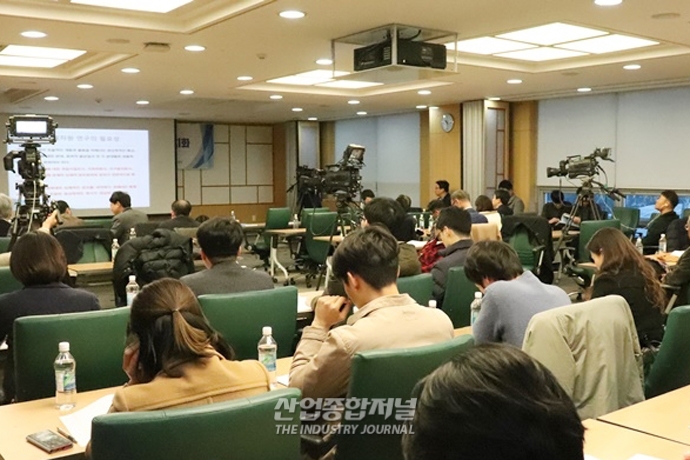 충청북도 옥천, 천연광물자원의 보고…‘견운모’ 대량 매장 - 산업종합저널 동향