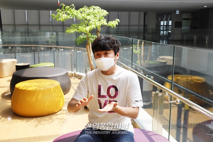 재활용 산업과 인공지능 로봇이 만났다...AI 폐기물 선별 로봇 ‘등장’ - 산업종합저널 동향