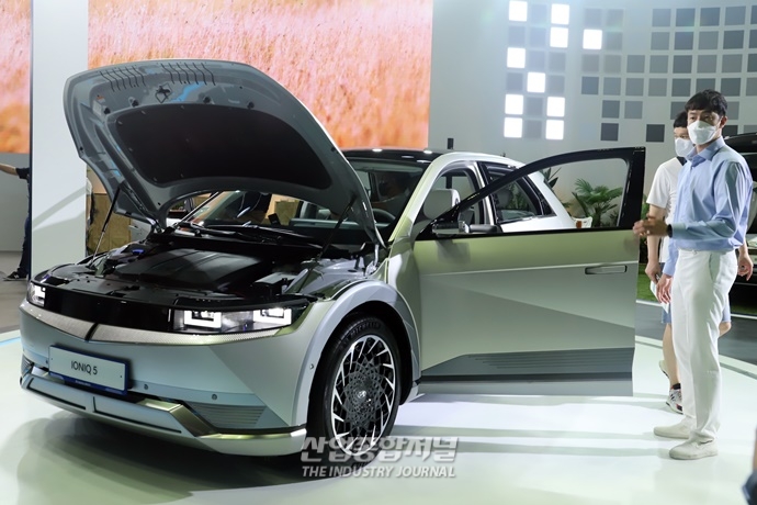 [산업View] 'xEV 트렌드 코리아 2021', 전기차·충전기·배터리 등 총출동 - 산업종합저널 전시회