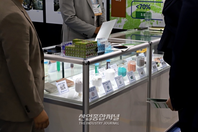 ‘환경오염·화재 경보’ 뜬 폐배터리, 재활용 및 소화 설비 떠오른다 - 산업종합저널 전시회