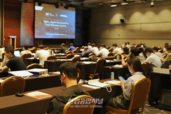 [산업 View]‘협업·미래·성장’, 국내 스마트제조 산업의 현재와 미래를 짚다 - 산업종합저널 전시회