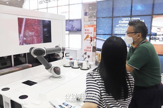 스마트테크 코리아 2021···‘산업 분야별 최신 기술 소개 및 체험의 장’ - 산업종합저널 전시회