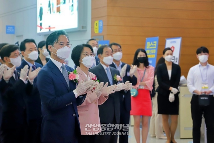 ‘미래 산업의 핵심’ 나노 기술이 한 곳에 모였다 - 산업종합저널 전시회