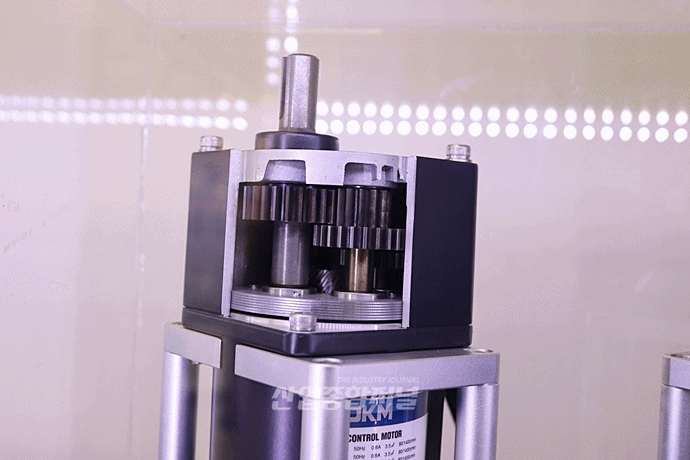 [움짤뉴스] 평행축 감속기와 직교축 감속기의 내부는? - 산업종합저널 부품