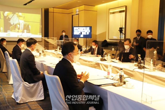 [산업View] 반도체 산업 경쟁력 키운다 - 산업종합저널 동향