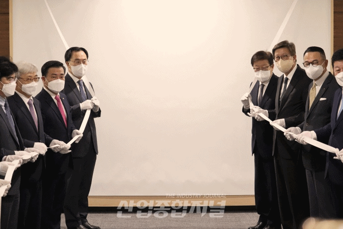 [움짤뉴스]2030부산세계박람회 유치위원회 현판식 행사 진행 - 산업종합저널 전시회