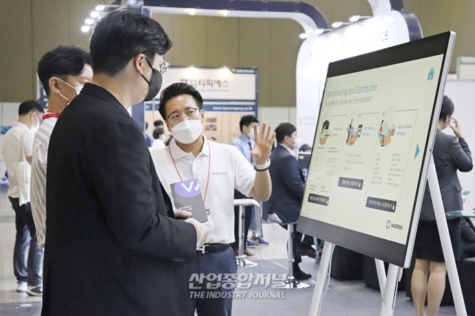 [산업 View] B2B 비즈니스 현장, 열정적인 커뮤니케이션 - 산업종합저널 전시회
