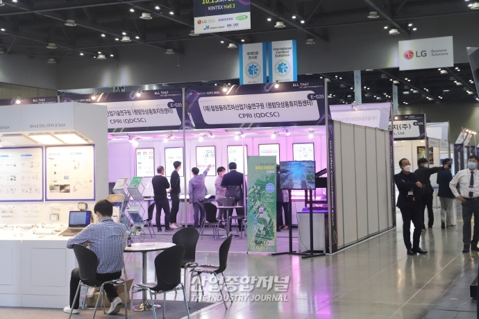 [산업VIEW]생활 전반에서 만나는 ‘LED·OLED’ - 산업종합저널 전시회