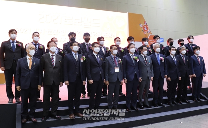 산업부 박진규 차관, “로봇 강국은 민관 모두가 합심할 때 달성할 수 있어” - 산업종합저널 전시회