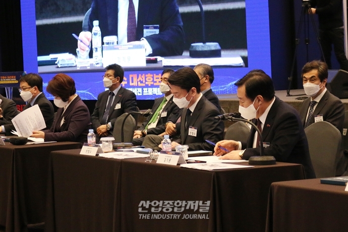 [산업VIEW]안철수 후보, ‘중소기업 미래비전 프로젝트’ 발표 - 산업종합저널 정책