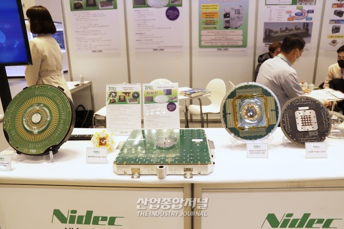 [산업VIEW] 반도체 검사 장비 속 필수 부품 ‘프로브 카드’ - 산업종합저널 전시회