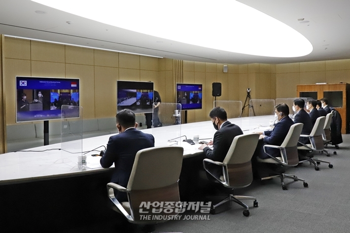 [산업VIEW]화상으로 진행하는 한-인니(印泥) 비즈니스 포럼 - 산업종합저널 정책