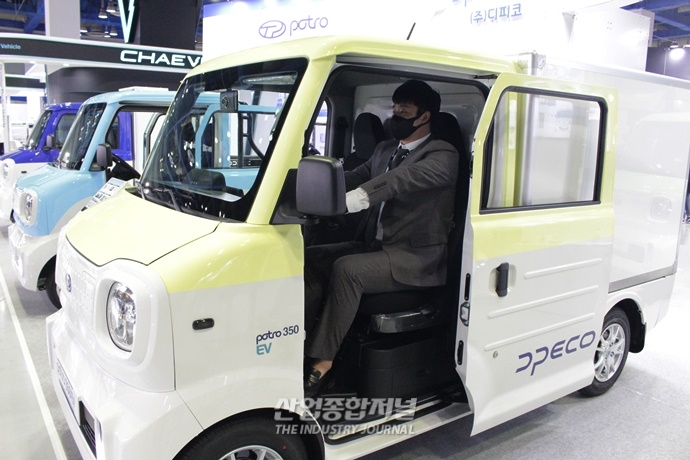 [xEV 트렌드 코리아 2022] K-초소형 전기트럭, “도심형 배달 맡겨만 주세요!” - 산업종합저널 전시회
