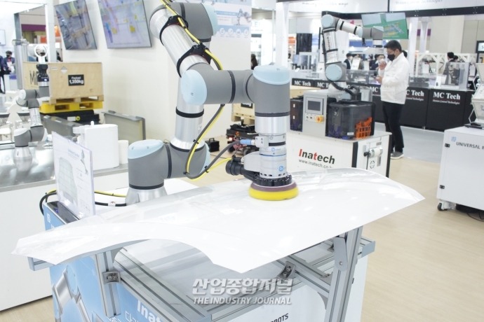 [SFAW 2022] “맡겨만 주세요”…자동화 로봇, 알아서 '척척' - 산업종합저널 전시회