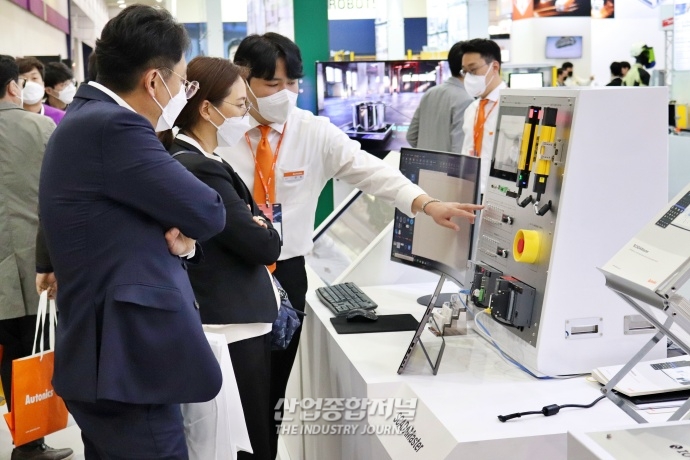 [SFAW 2022] 스마트공장·자동화산업전, 참관객 4만여 명 방문···코로나 이전과 비슷한 수준 - 산업종합저널 전시회