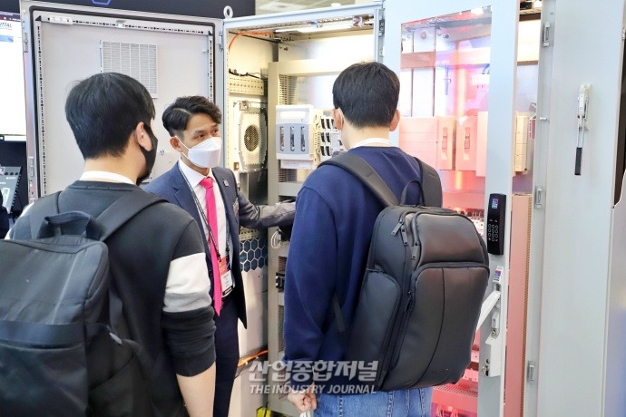 [SFAW 2022] 스마트공장·자동화산업전, 참관객 4만여 명 방문···코로나 이전과 비슷한 수준 - 산업종합저널 전시회