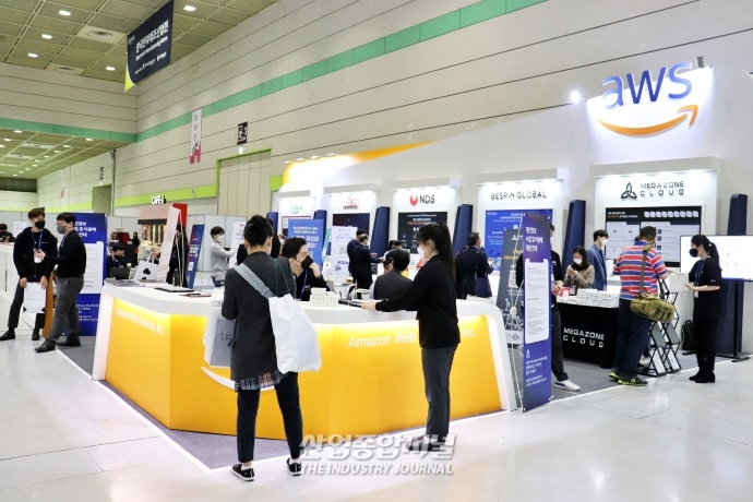 [EMK 2022] 3년 만에 열린 한국전자제조산업전···278개사 400부스 규모로 개막 - 산업종합저널 전시회