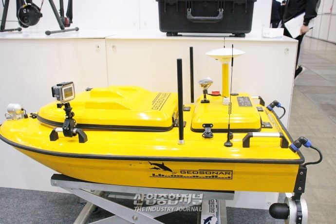 [산업VIEW] ‘육·해·공 3종세트 다 모였네’…‘세계보안엑스포’ - 산업종합저널 전시회