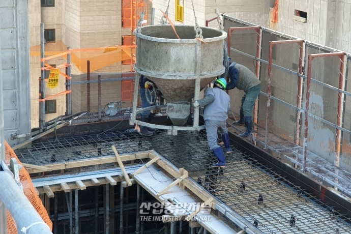 중대재해처벌법 시행 100일 코 앞, 산업재해 끊이지 않는 이유는? - 산업종합저널 정책