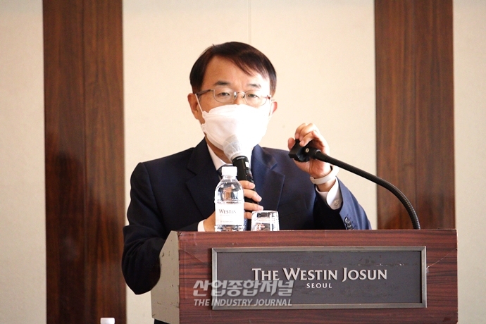 일자리위원회 “일자리 창출, 정부·민간 한 쪽으로 기우면 안 된다” - 산업종합저널 동향