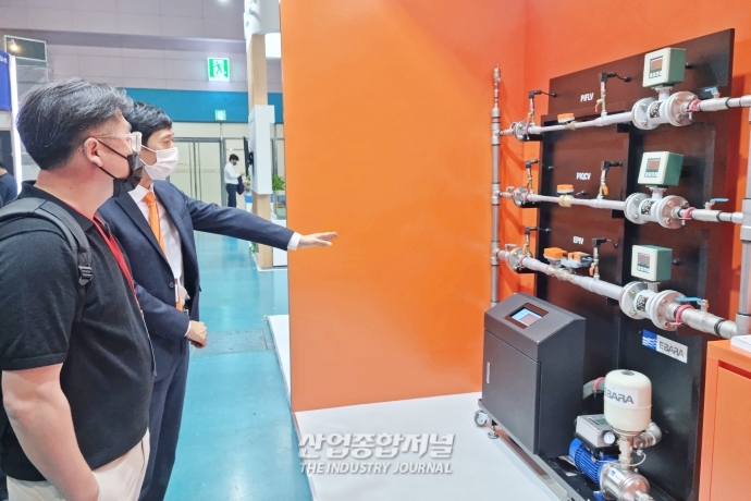 [산업VIEW] 위험 상황에 자동으로 열리고 닫히는 전자식 복합밸브 - 산업종합저널 전시회