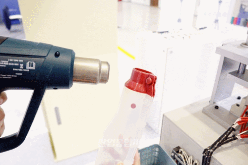 [움짤뉴스] 온도 상승에 하얗게 변하는 절연튜브 - 산업종합저널 전시회