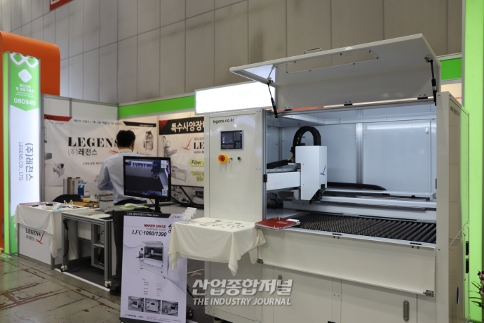 [SIMTOS 2022] 관공서·산업체 납품…국내 레이저 커팅기 - 산업종합저널 전시회
