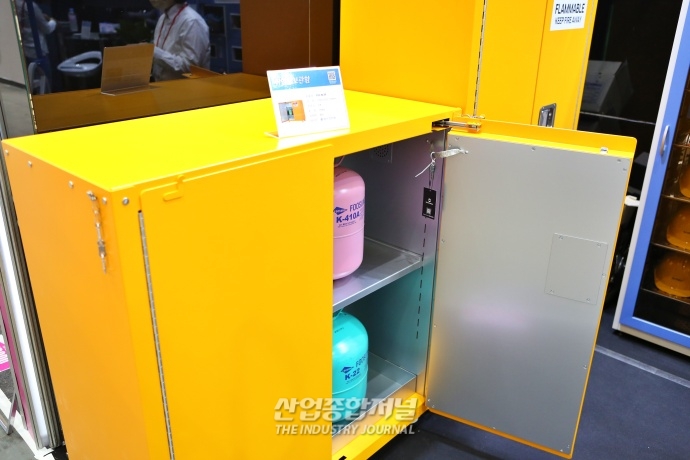 [SIMTOS 2022] 킨텍스서, 안전 위한 다양한 산업용 가구 등장 - 산업종합저널 전시회