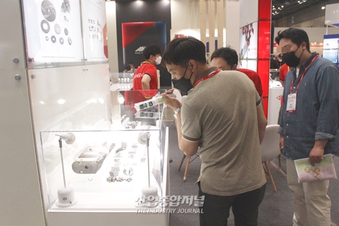 [SIMTOS 2022] 초경합금으로 만든 다양한 산업용 툴 - 산업종합저널 전시회