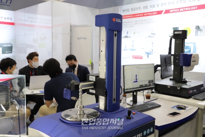 [SIMTOS 2022] 자유곡면 가공·측정시 종합적 솔루션 제공 - 산업종합저널 전시회