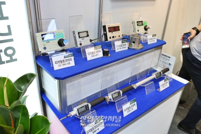 [SIMTOS 2022] 제품 마모 줄이기 위한 디지털 토크 방식 측정기구 - 산업종합저널 전시회