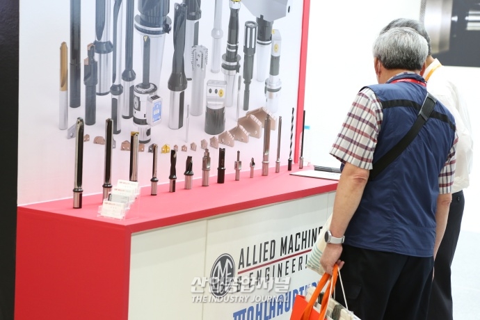 [SIMTOS 2022] 심토스 2022, 기어블랭크, 기어박스 등 가공하는 다양한 공구 선보여 - 산업종합저널 전시회