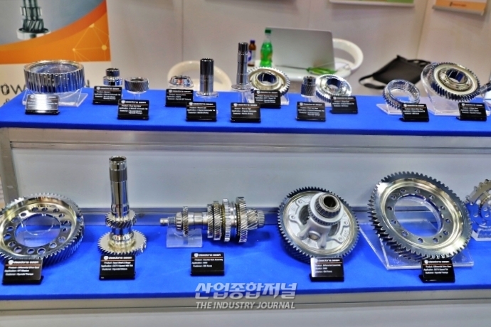 [SIMTOS 2022] 농기계부터 자동차까지…스마트 기술로 새로운 가치 창출 - 산업종합저널 전시회